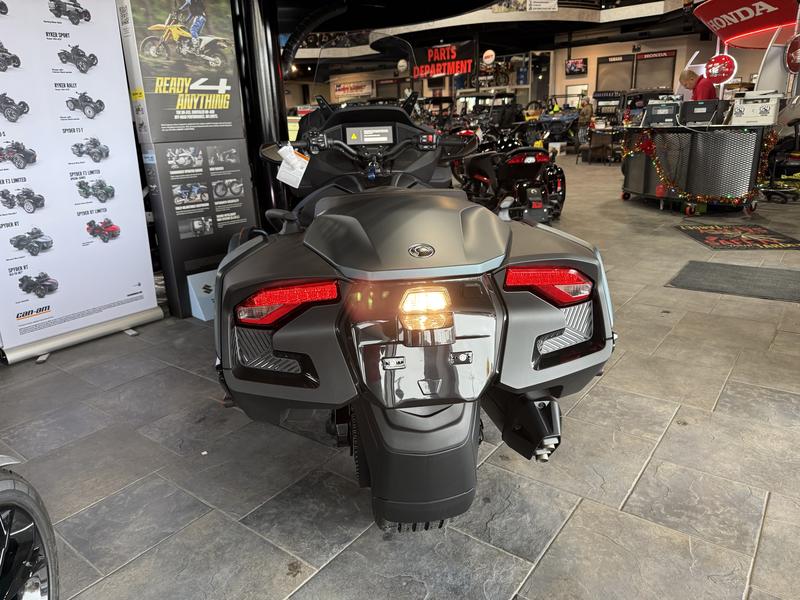 2025 Can-Am Spyder RT Rotax 1330 ACE MOTORCYCLE