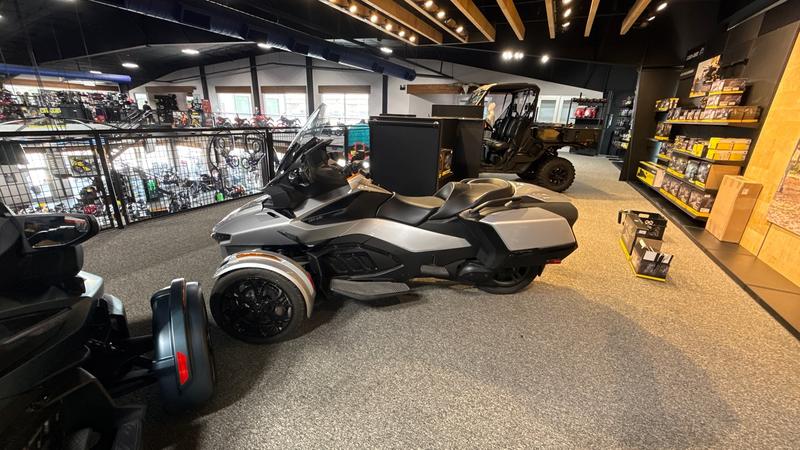 2025 Can-Am Spyder RT Rotax 1330 ACE MOTORCYCLE