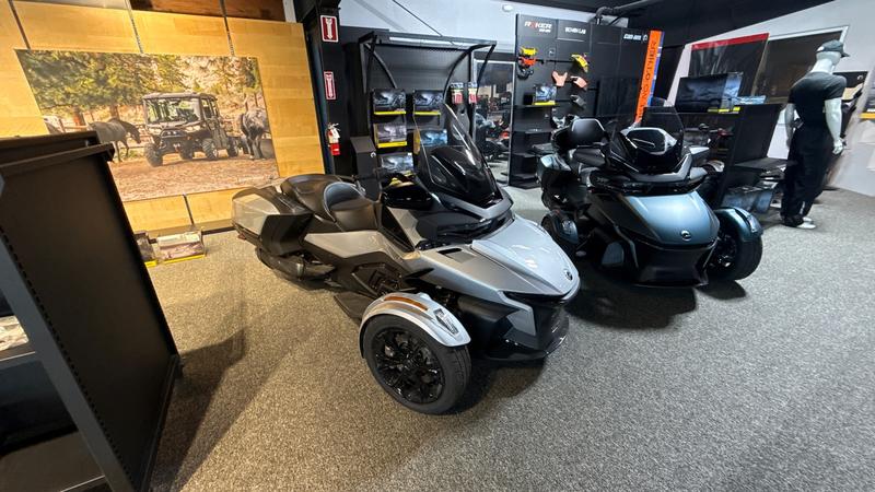 2025 Can-Am Spyder RT Rotax 1330 ACE MOTORCYCLE