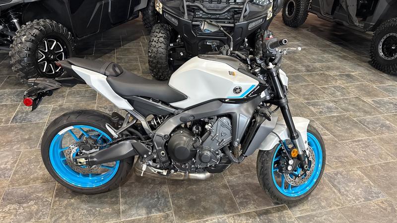 2025 Yamaha MT-09 MOTORCYCLE