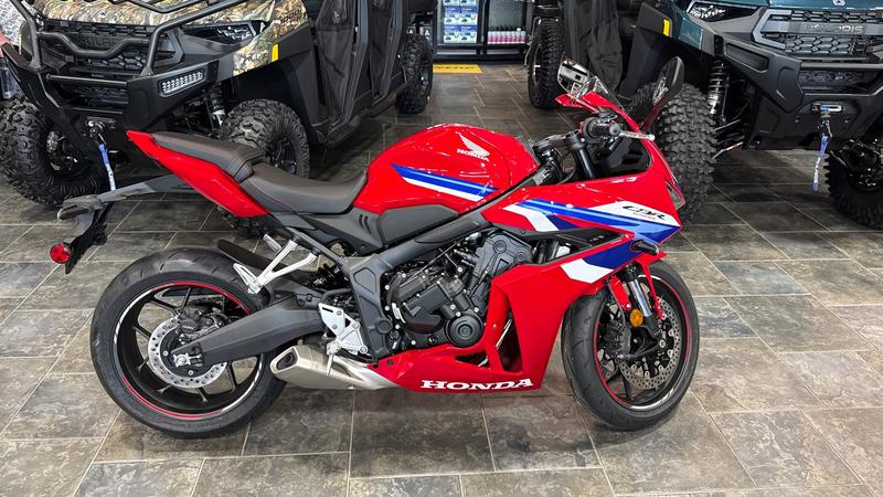 2026 Honda CBR650R E-Clutch MOTORCYCLE