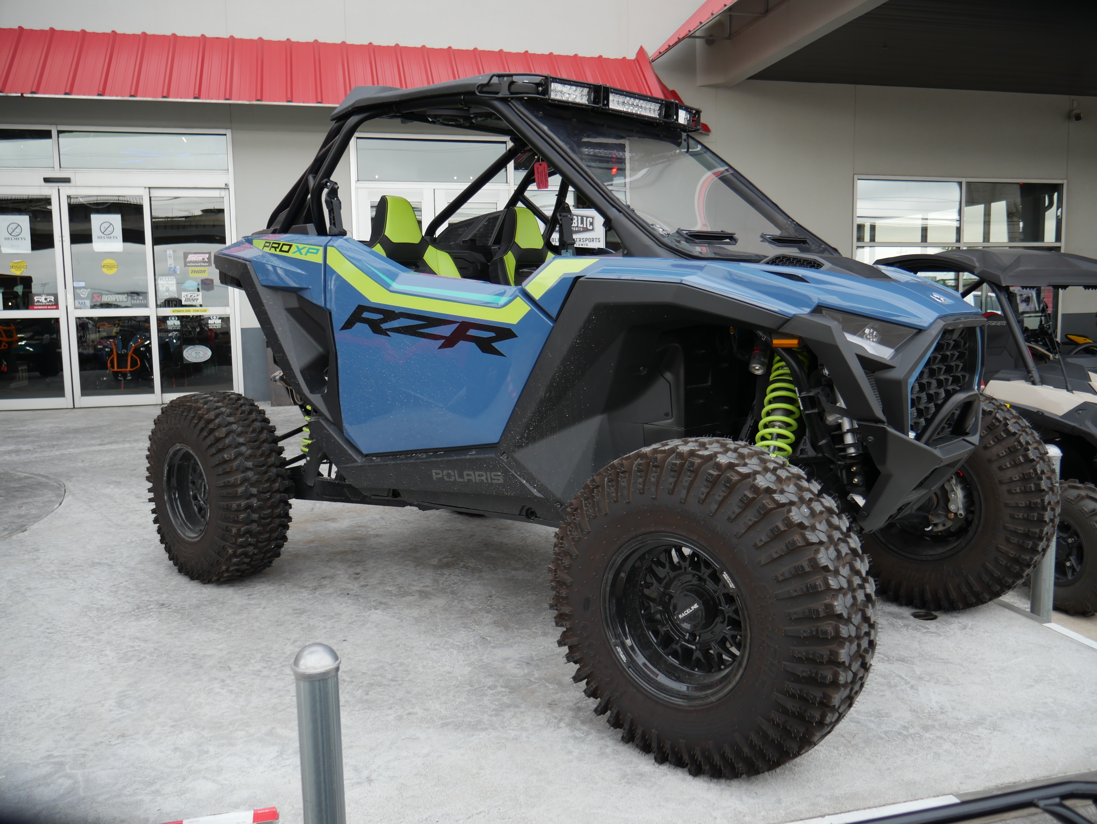 2025 POLARIS RZR PRO XP PREMIUM UTV