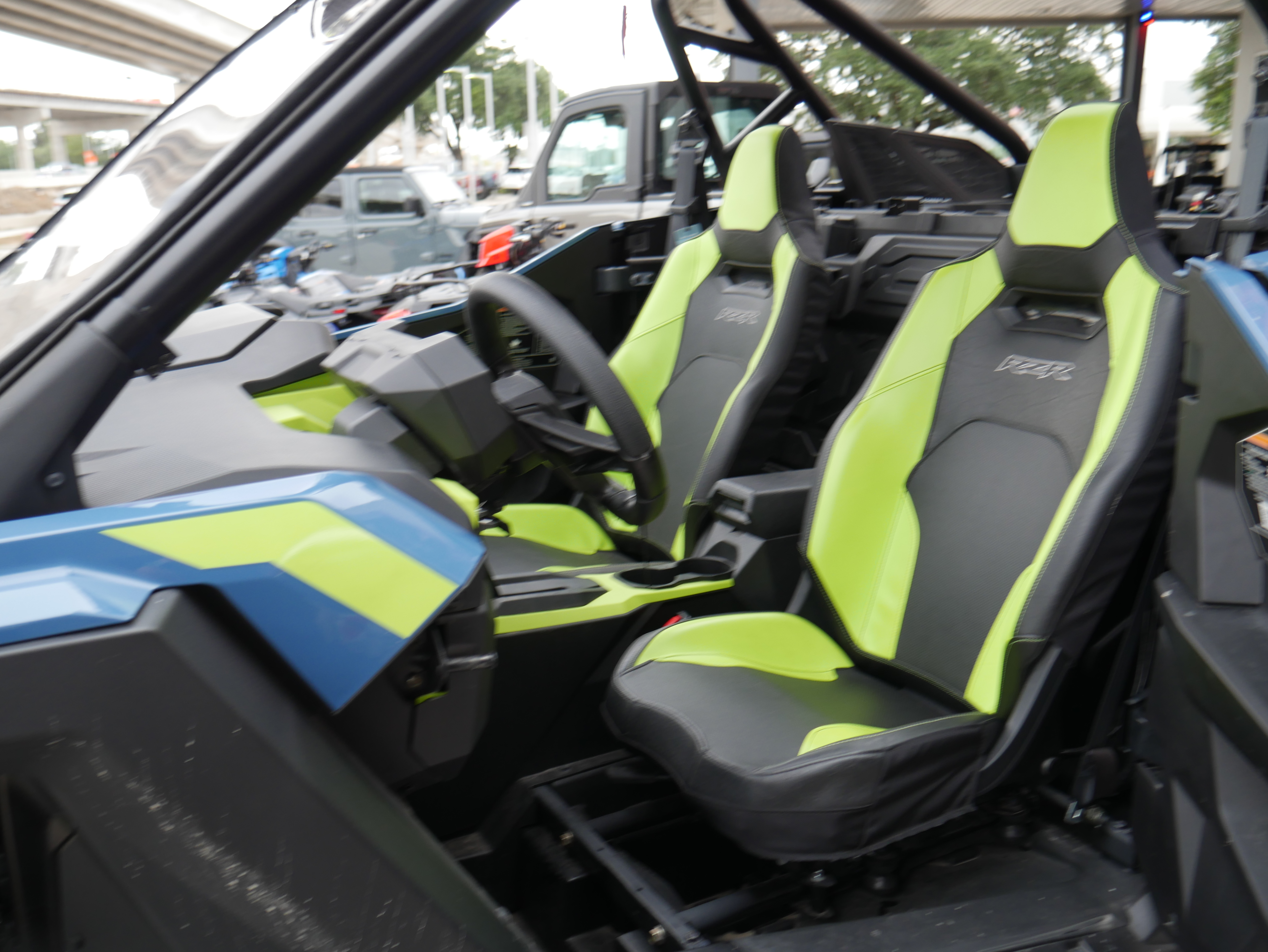 2025 POLARIS RZR PRO XP PREMIUM UTV