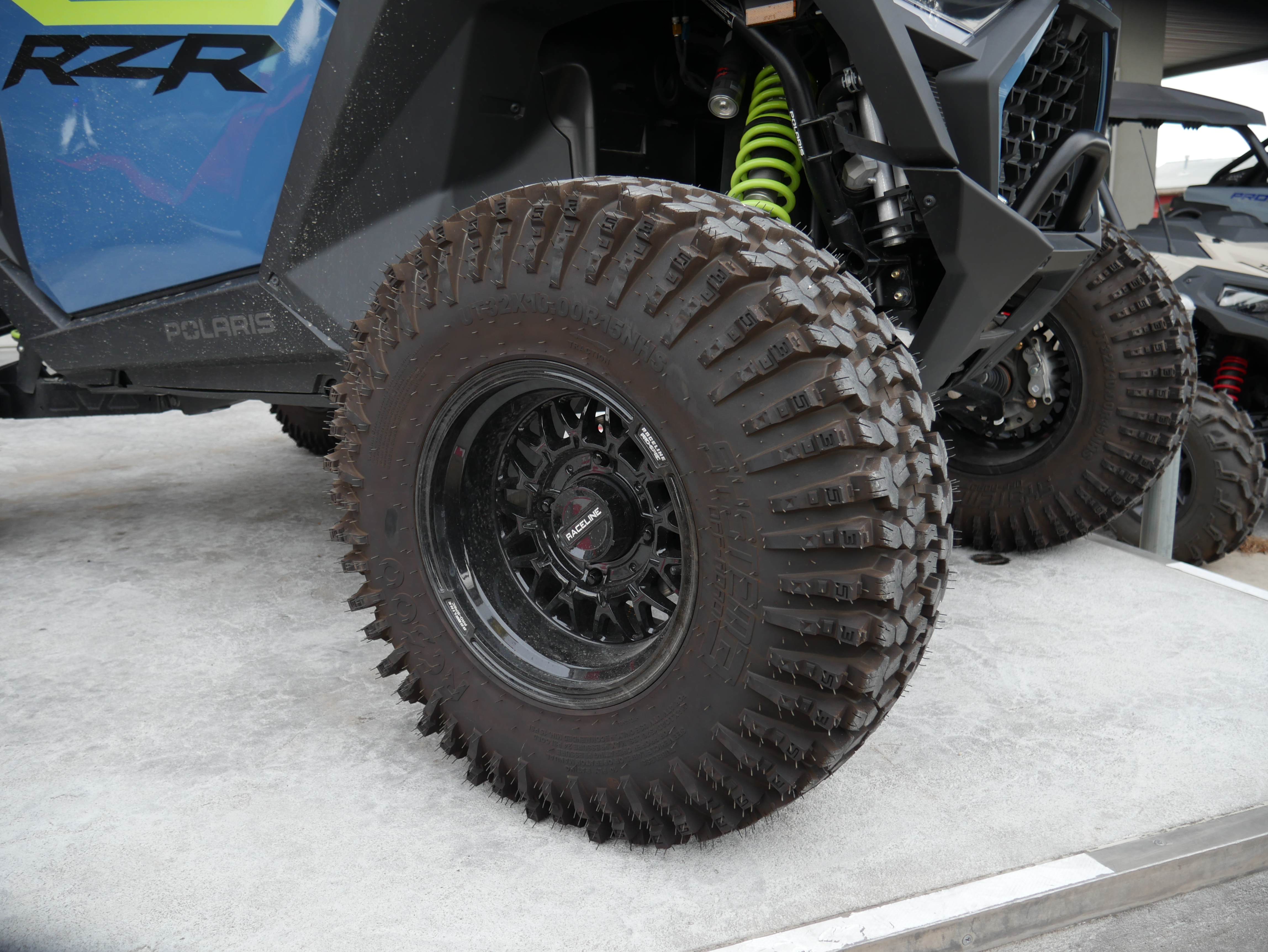 2025 POLARIS RZR PRO XP PREMIUM UTV