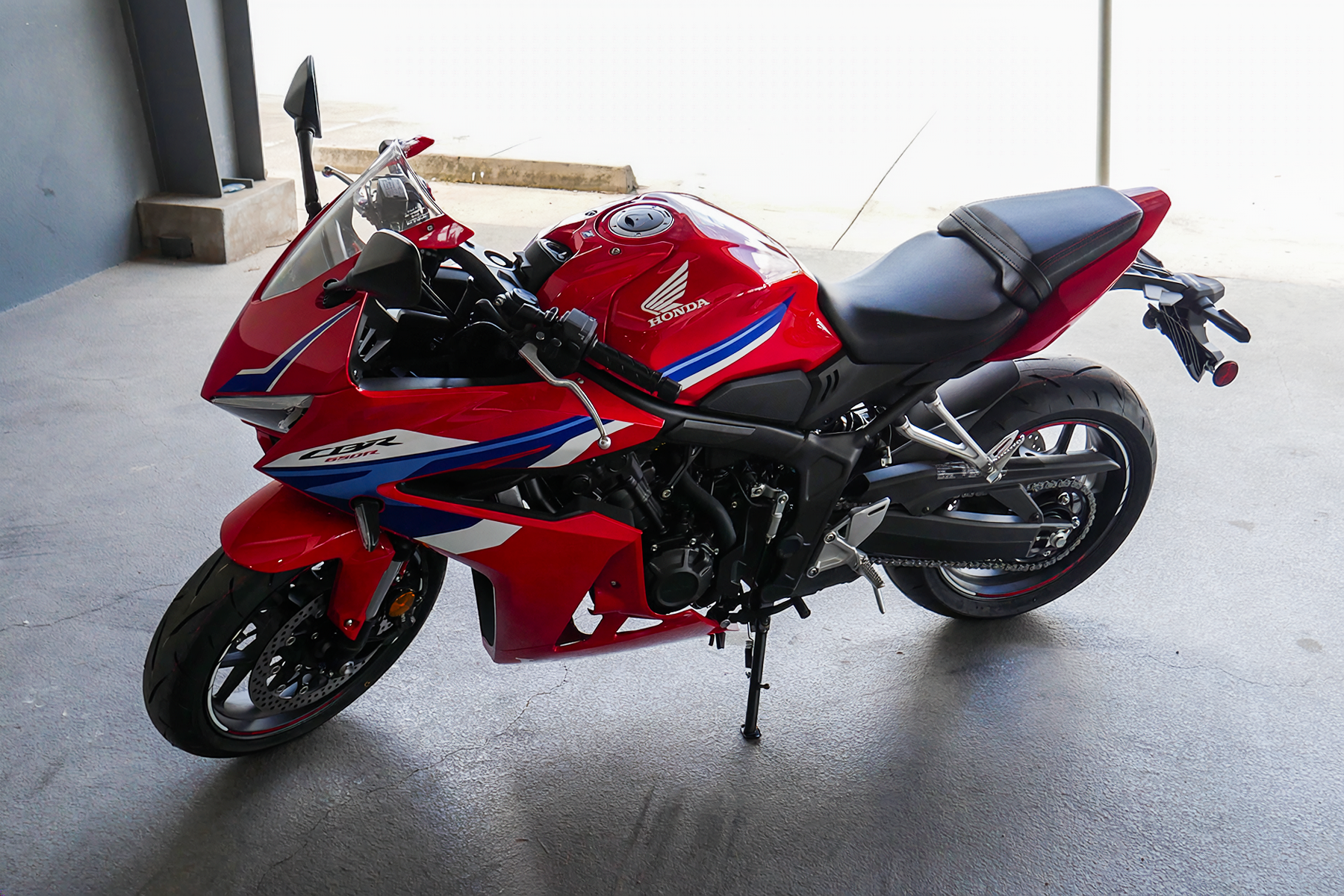 2026 HONDA CBR650R E-Clutch MOTORCYCLE