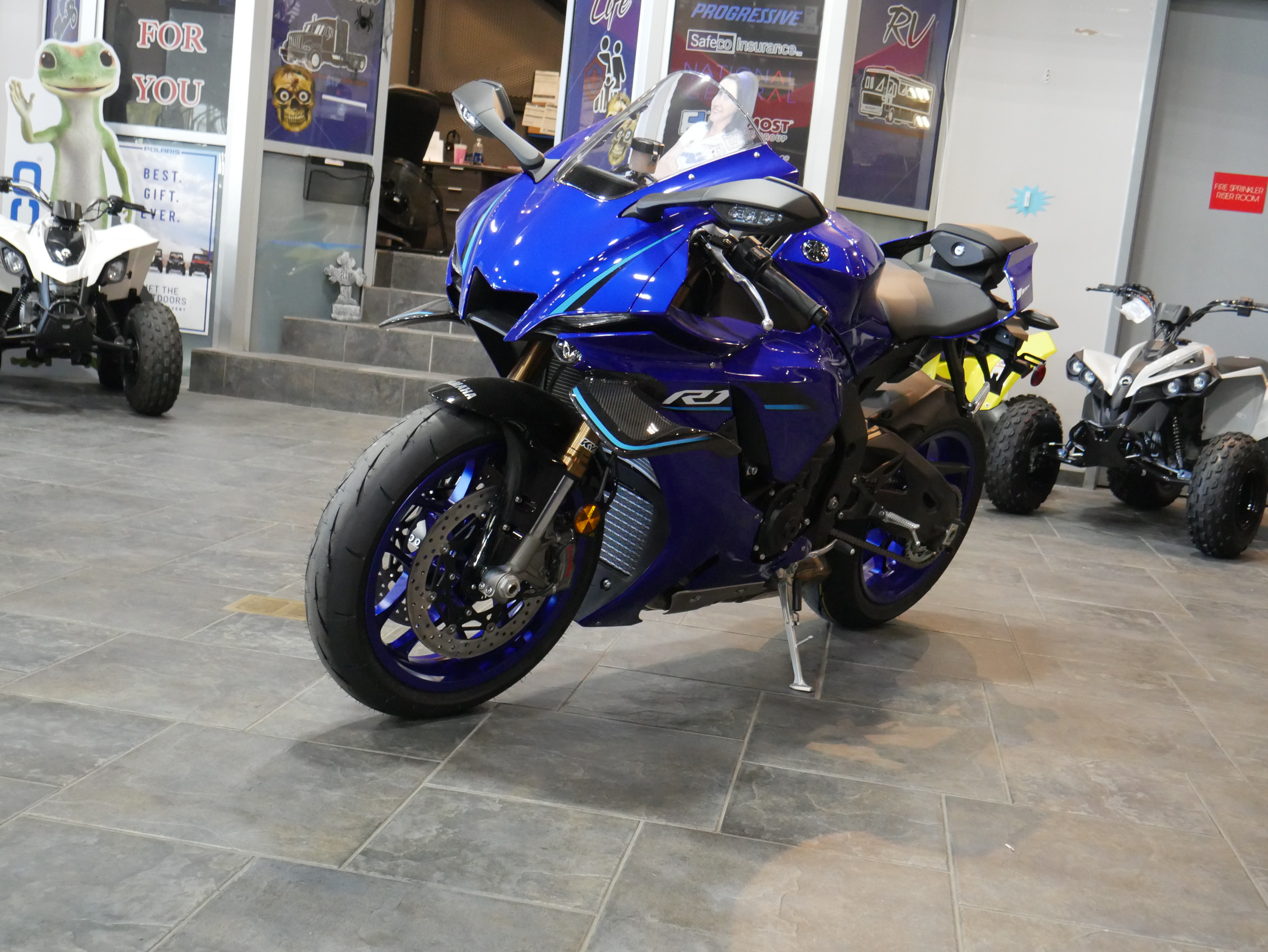 2026 Yamaha YZF-R1 MOTORCYCLE